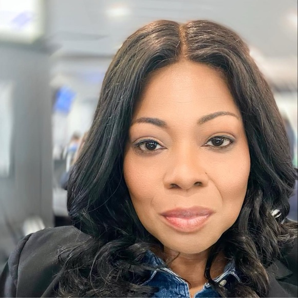 Meet your Posher, Crystal - Picture 5 of 5